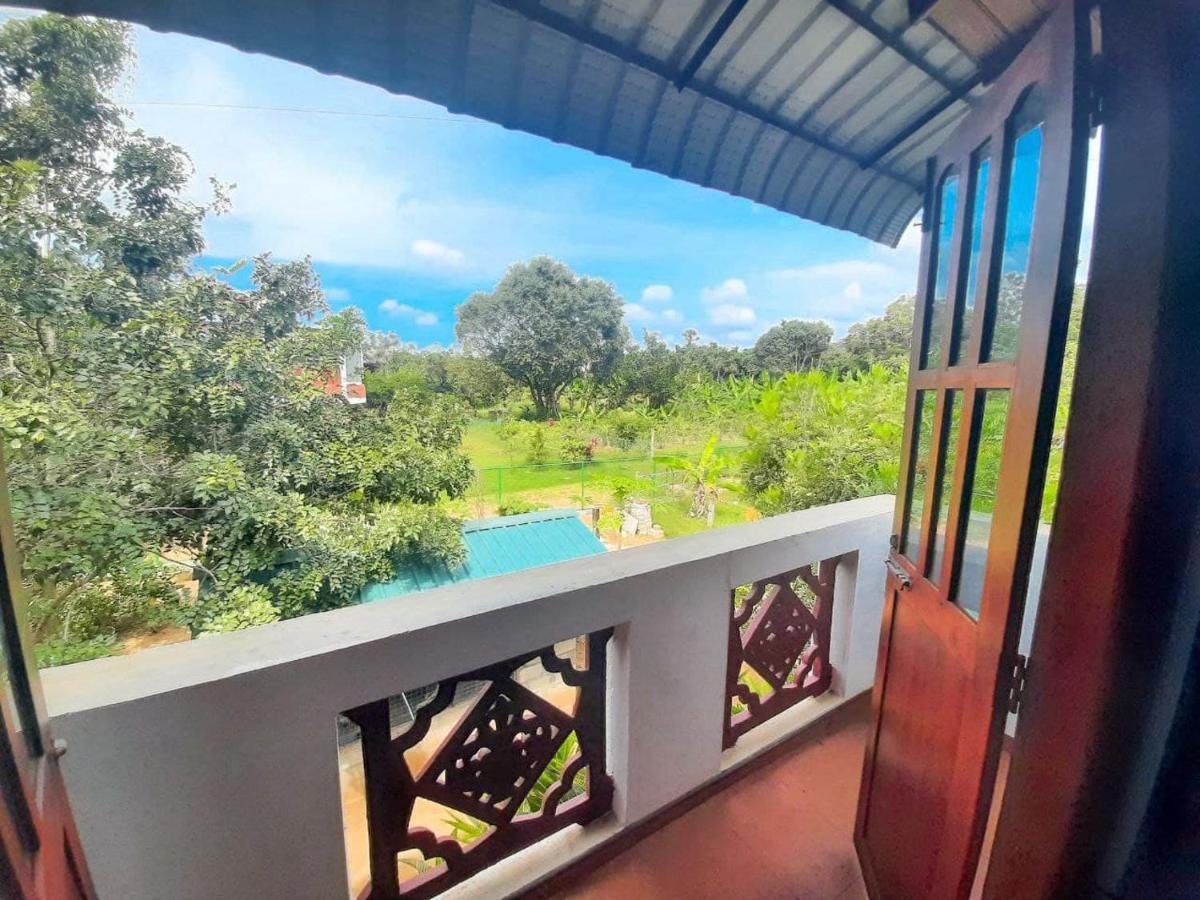 Sinhagiri Villa Sigiriya Bagian luar foto