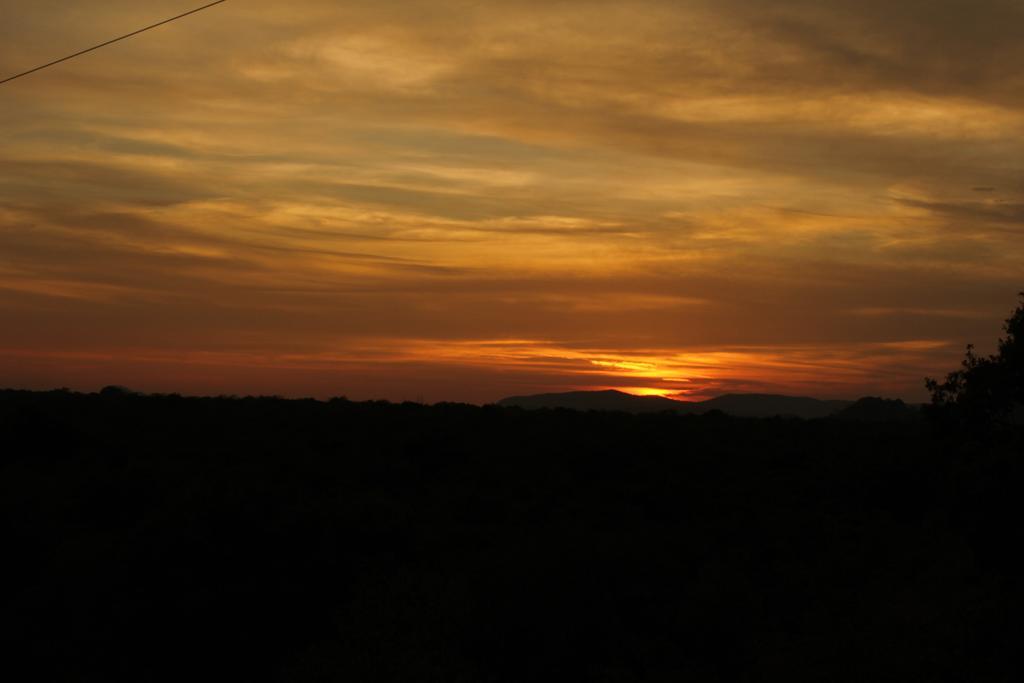 Sinhagiri Villa Sigiriya Bagian luar foto