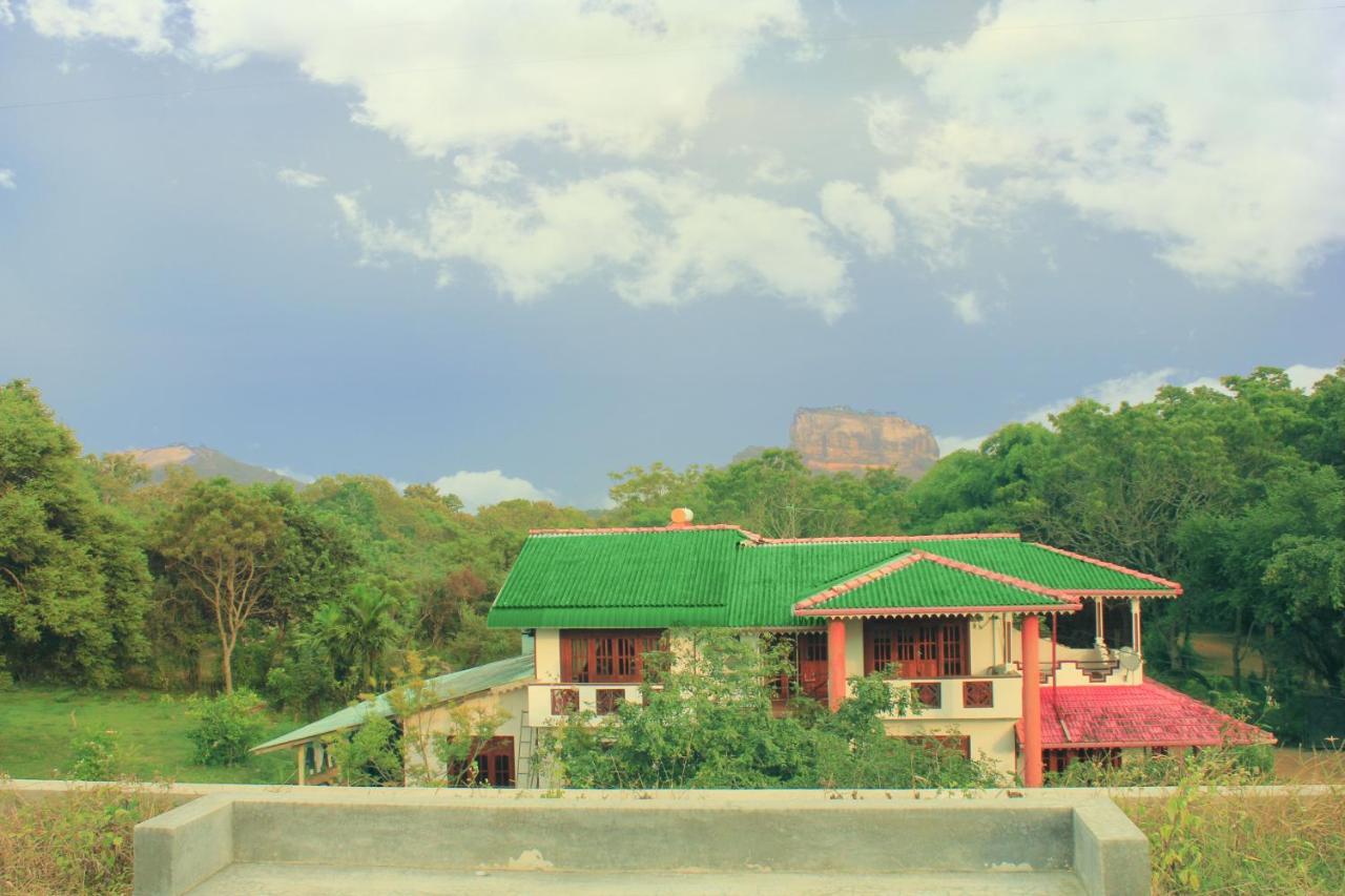 Sinhagiri Villa Sigiriya Bagian luar foto